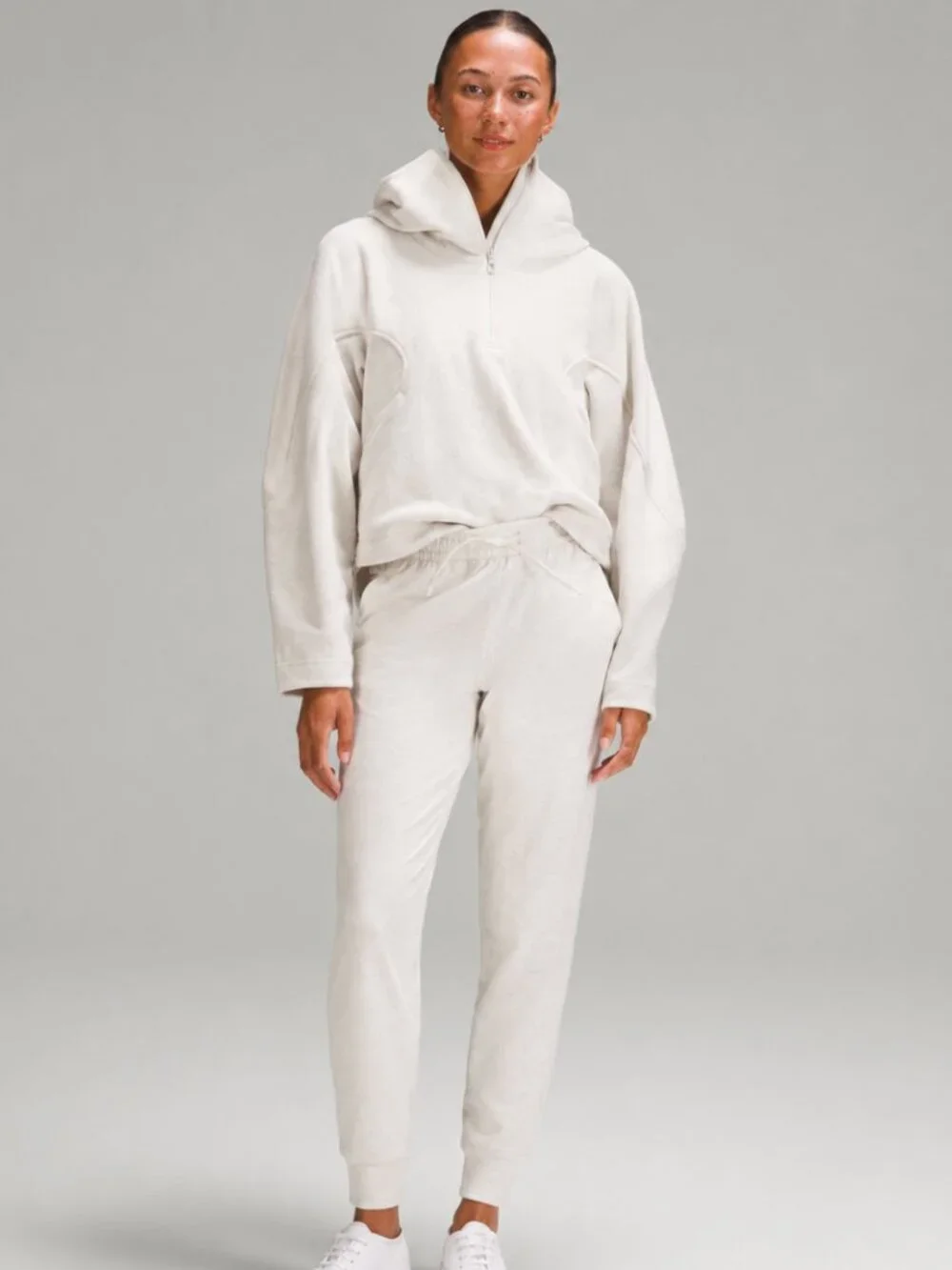 lululemon Soft Jersey Classic-Fit Mid-Rise Jogger Bone Size 6 Like New - Picture 1 of 2